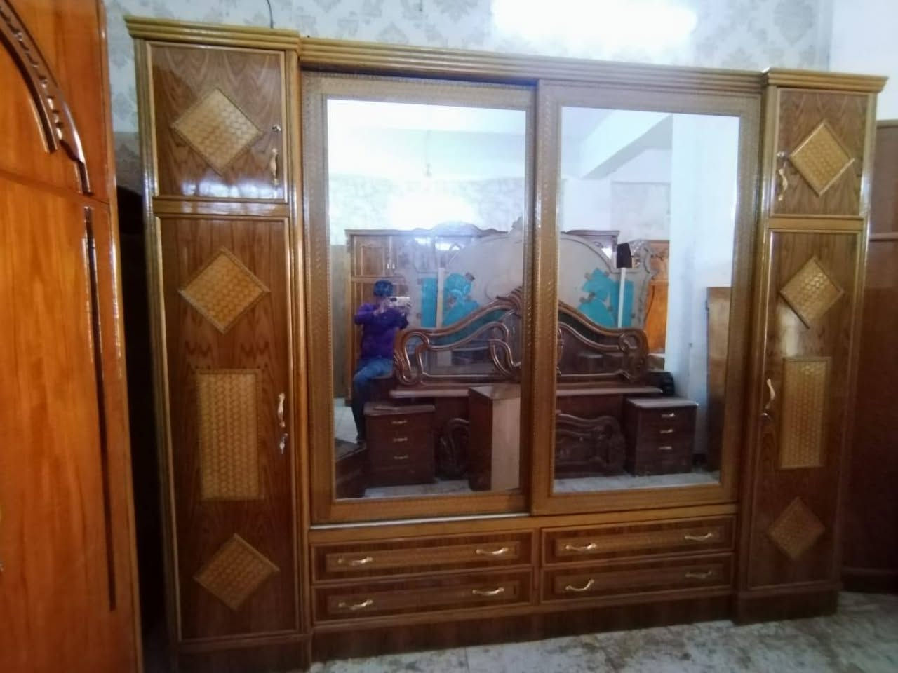 غرفه 6 باب ملحق صاج داخل وخارج ضهر جرجوبه شغل درجه اولى بدون زاويه مستعمل موديل نقش زان مصرى سلايت بغداد الأمين الثانية ***********
