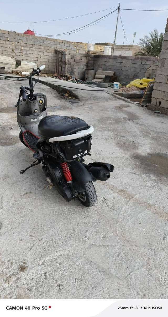 سلام عليكم شباب دراجه البيع دراجه شوفت عينك دراجه نضيفه مكان الناصريه سي دخيل درجة بوشه ٥٥فول شلعه سعر ٤٧٥وبيه مجال لطيبن ***********
