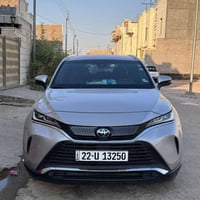 للبيع للبيع تويوتا فينزا 2022 رقم اربيل لون ذهبي  فئه XLE فول عدى الفت...