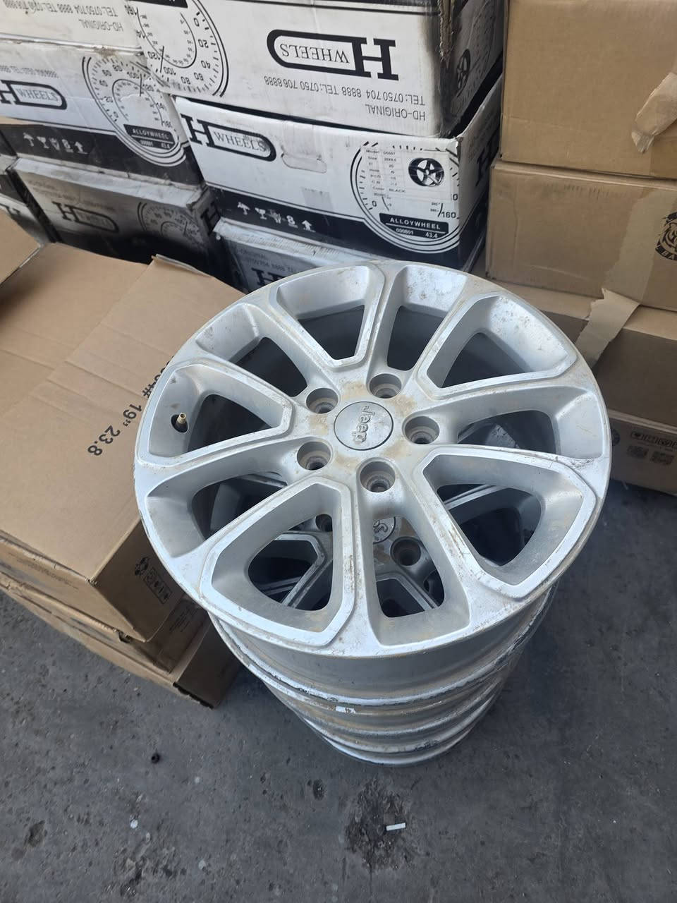 سلام عليكم شباب خدمات قيصر البهادلي ترحب بكم دائمن بيع وشراء مراوس جميع الوياله بغداد شعب شارع اسواق مركزيه قرب نادي العربي مقابل مدرسه غمدان ***********
