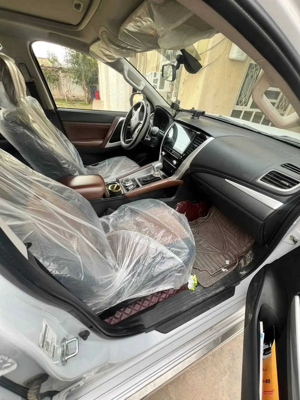 السلام عليكم للبيع او مراوس حسب القناعه باجيرو سبورت موديل 2020 كفالة عامه محرك 6 سلندر رقم اربيل ماشيه 60.  /***********
