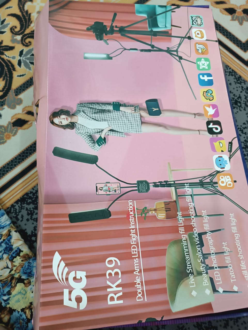 رنك لايت 5G بسعر ٢٥ فقط


**إذا كنت صاحب هذا الإعلان وتريد حذفه لأي سبب، رجاءا أرسل رسالة إلى الدعم الفني**