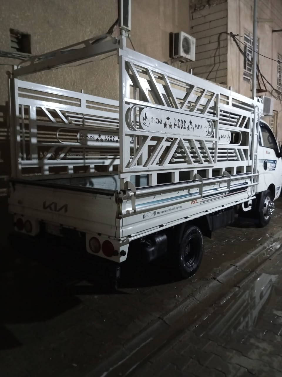 كيا فحل للبيع موديل 23 مكفول كفاله عامه محجر تفصال دوشمه ماشيه 81 الف رقم كربلاء أو مكاني كربلاء غير متواجد عله الفيس ***********
