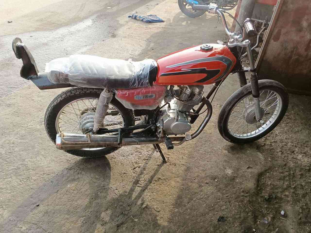 سلام عليكم دراجه نامه /20/كلك مكفوله من سرقه /مكاني بابل ابي غرق سعر خاص /***********9
