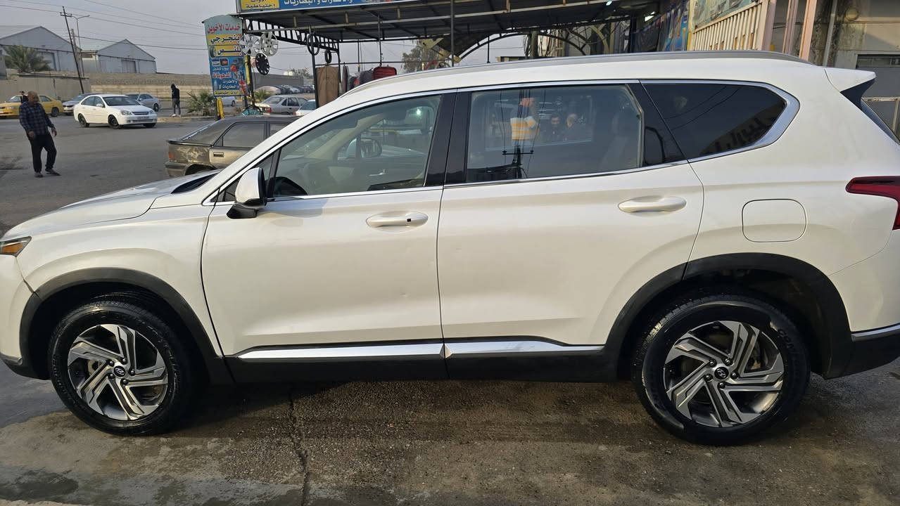 سنتافي للبيع موديل ٢٠٢٢ أمريكي ضرر نص بوند صبغ بيها  جاملغ بارد زاد رصعات موضحه بل صور رقم اربيل  هزه.جديده سياره نص فول كشنات هيتر. كشن سايق تحكم كهربائي انظمه قياده ماشيه ٦٨ميل الاستفسار مراسله صفحة او الاتصال على الأرقام التالية
***********
***********
