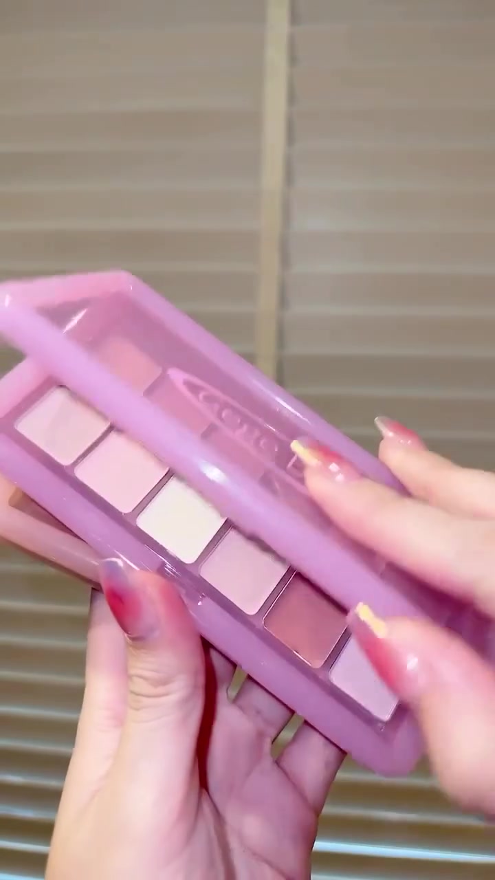 ابداعات كوريا 🥰💃

باليت شدو كوري Gege bear
❤️ ❤️
 تحتوي مجموعة ظلال العيون بتركيبة فائقة التركيز، تتراوح من الألوان المطفية 🌈و الألوان  الكلتر❤️🙈
وكل ما تحتاجينه للحصول على مظهر متألق , فهذه المجموعة المختارة بعناية تتضمن مجموعات لونية سهلة الاستخدام... 
كوالتي عالي ...
يجمع الالوان الاساسيه و الانتقاليه مات .
سهل الدمج و ثابت طول اليوم. 
  
السعر 6 الاف 
🚘يوجد خدمة توصيل لجميع محافظات العراق 4 الاف🚘
. 
. 
. 
. 
. 
. 
. 
. 
#kbeauty #kmakeup #koreanbeauty #makeuplook #كوريا ✨


**إذا كنت صاحب هذا الإعلان وتريد حذفه لأي سبب، رجاءا أرسل رسالة إلى الدعم الفني**