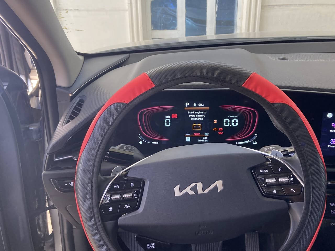 كيا نيرو هايبرد 2024 – نظافة عالية جداً بحالة الوكالة
‏هايبرد اقتصادية جداً

‏تفويلة تكطع تقريباً 850 كم

‏ماشة 5,000 ميل فقط

‏اللون رصاصي غامق

‏الضرر مثل ماموضح بدون دواخل 

‏

‏اهم المواصفات:

‏دخول ذكي + ترحيب

‏وضعيات قيادة: Eco / Sport

‏بصمة أبواب + تشغيل عن بعد

‏بطارية ليثيوم + بصمتين

‏هندبريك كهربائي بصمة

‏إشارات بالمرايا

‏شاشة كبيرة + كاميرا خلفية دوارة

‏ستيرن متحرك + شفتات

‏تحكم ستيرن جهتين

‏تبريد منفصل + تحكم من الشاشة + نظام تنقية هواء

‏كراسي تدفئة + كرسي كهرباء

‏Auto Hold

‏رادار أمامي/جانبي/خلفي

‏مانع تصادم + محدد مسار + تصحيح مسار

‏مثبت سرعة + مانع انزلاق

‏كشنات جلد ومخمل

‏مرايا رادار + نقطة عمياء

‏شحن وايرلس + شحن داخل الكشنات

‏شاشة أعطال + عداد ديجيتال

‏إنارة أمامية وخلفية LED + كشافات

‏إنارة تلقائية Auto

‏نظام صوت Harmon Kardon

‏أوامر صوتية + GPS + نافيجيشن

‏حساس إنارة – مطر – إنفاق – ضغط هواء الإطارات

‏تبريد قطعتين + قيادة ذاتية بالطريق

‏كندشن مركزي + USB + Type-C + حاملات أكواب

‏إنارة داخلية متغيرة بالدشبول + موسيقى ترحيبية 

‏

‏أوتو لايت نهاري 

للتواصل / ***********
