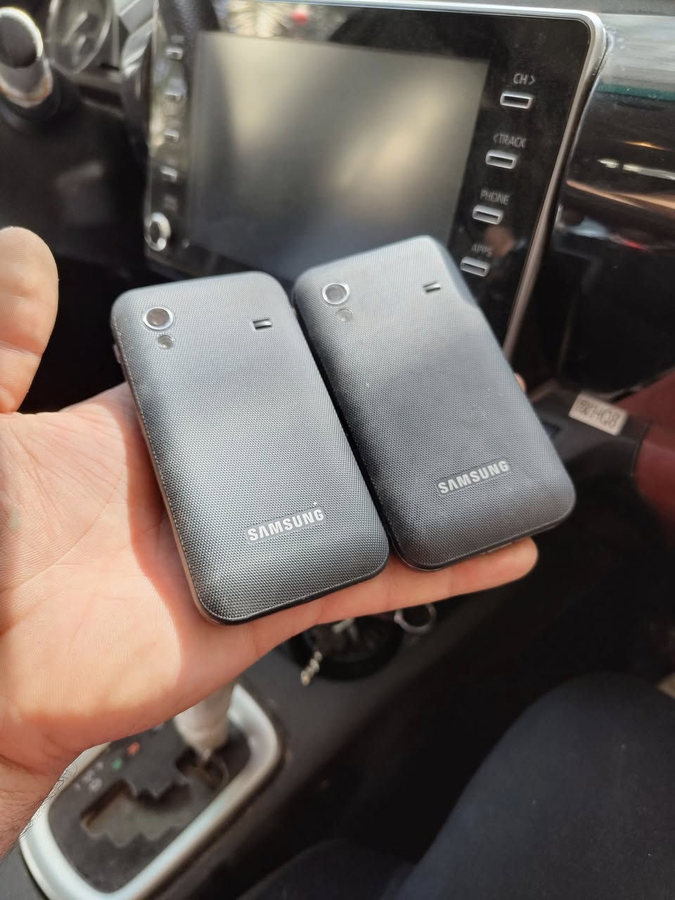 موبايل سامسونك قطعتين غير مستخدم 
جهاز نظافه ممتازه الشراي يتصل 
***********
***********
يوجد توصيل لجميع لمحافظات العراق
