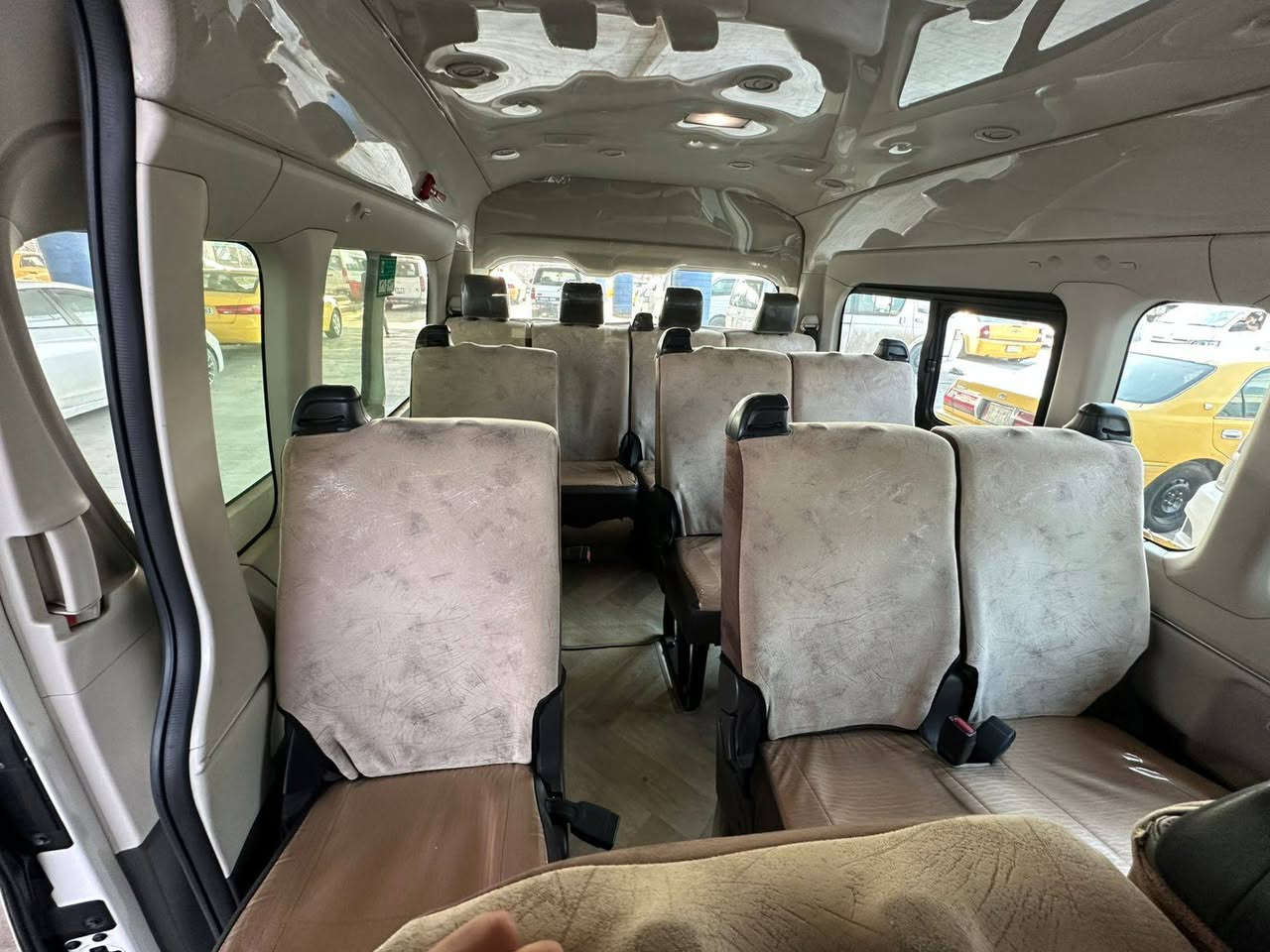 سلام عليكم هايسه موديل 2020 رقم بغداد فول مواصفات كير اوتو بانزين دوشمه عامه تخم تاير جديد سياره جاهزه من كلشي مكان السياره بغداد رقم صاحب السياره ***********مكلف بل نشر
