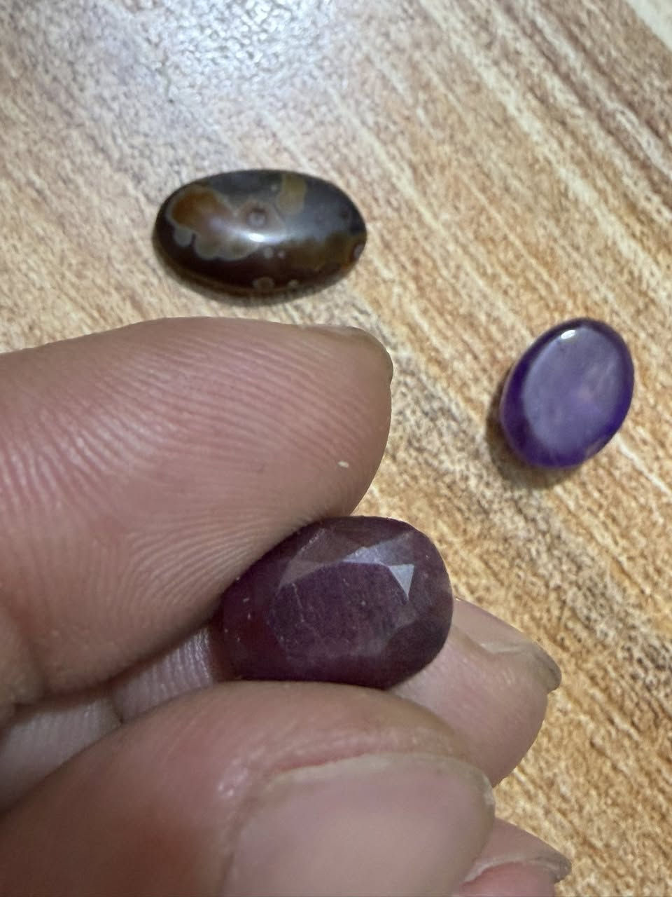 السلام عليكم
احجار للبيع
١- ياقوت احمر افريقي ذمه غير معالج
٢- سليماني احمر مصور من كل الجهات قديم جداً
٣ -جمشت


**إذا كنت صاحب هذا الإعلان وتريد حذفه لأي سبب، رجاءا أرسل رسالة إلى الدعم الفني**