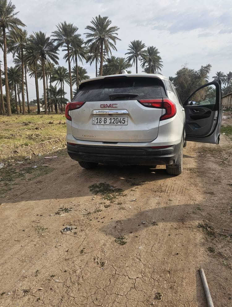 جي ام سي تيران موديل 2021 
لون فضي وارد امريكي محرك ١٥٠٠ سي سي تيربو 
مواصفات عاليه كير بيانو سايد برسك دكمه  تحكمات ستيرن شاشه تدعم كار بلاي سماعات ستريو كامرا خلفيه رادار تحديد مسار رادار توقف ذاتي عدم اصدام 
تحتوي على قطعتين تبريد امامي وخلفي تبريد اقدام
 كشنات تدفئه مخمليه خمسة راكب 
حادث باب الجنطه 
تبديل باب الجنطه مع تعديل في حوض السبير 
والبنيد بي ضرر معدل ومصبوغ 
المسافه المقطوعه ٥٥ الف كيلو متر بغداد, العراق


**إذا كنت صاحب هذا الإعلان وتريد حذفه لأي سبب، رجاءا أرسل رسالة إلى الدعم الفني**