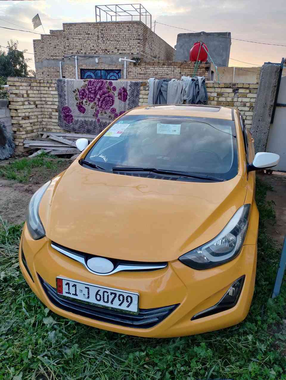 السلام عليكم النتره 15 امريكي حادث بنيد وشي قليل يم قبق البانزين سياره جديده وكامله مكينه 2000 مكفوله حداديه تخم تاير جديد فول عده البصمه رقم بغداد نكليزي مداور ثاني يوم  السعر 110 وبيه مجال الشراي مكاني ديوانيه اتصل ***********
