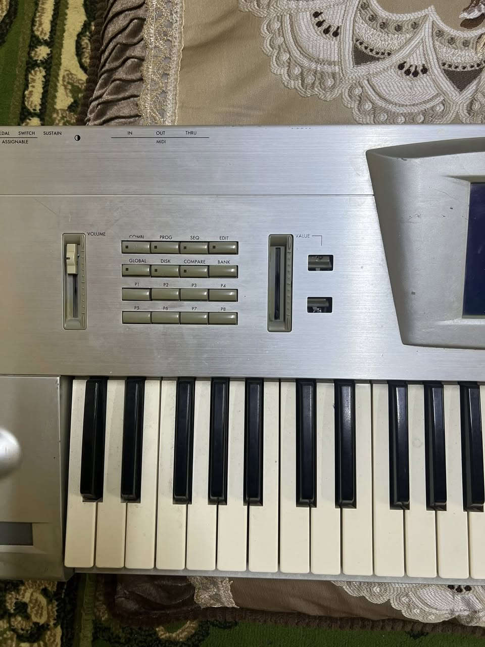 نضافه 70 ‎%‎ شغال كامل ماوس سامبلر كلو اصلي  بي ملاحضات فقط للأستفسار اتصل بيع مستعجل 
***********
