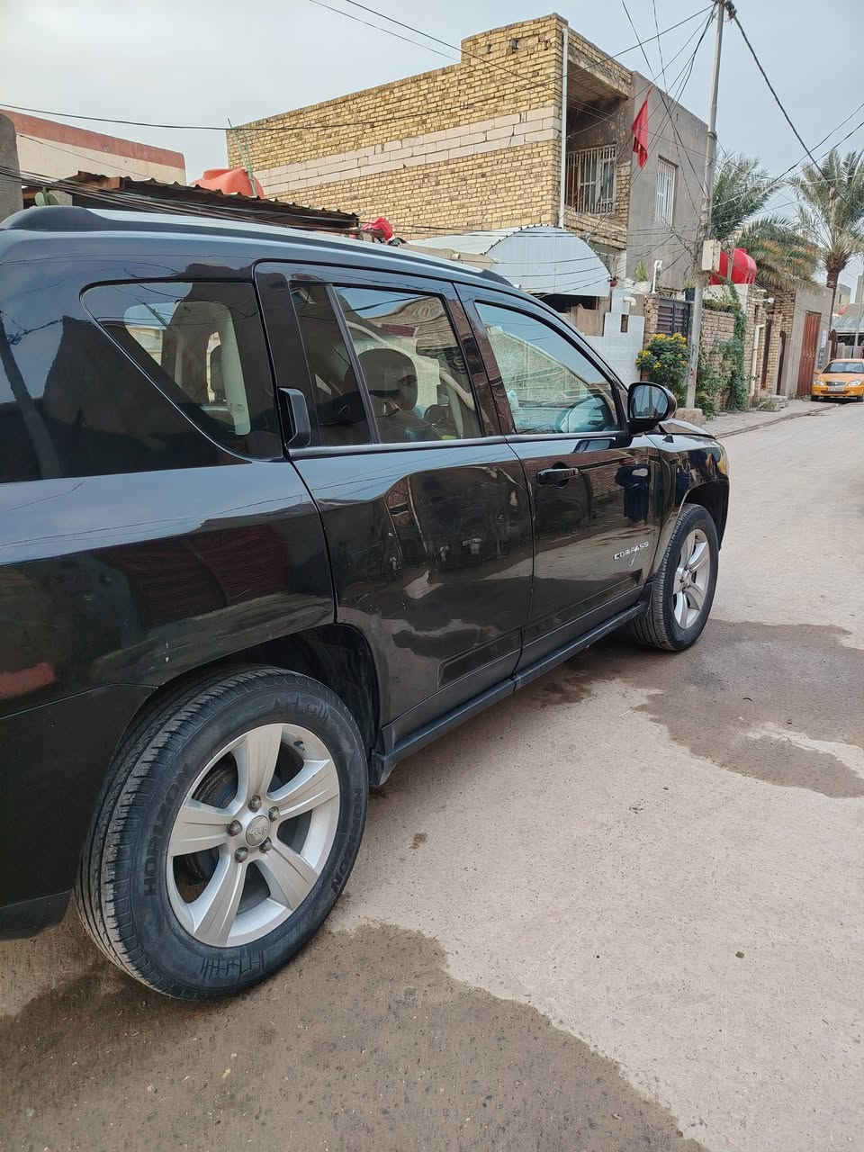 سلام عليكم 
جيب كمبارس موديل 2014 جاهزه كير ومكينه خير من الله تبريد ثلج وارد مريكي ضريتها ربع البنيد فقط و صبغ حرام اثر شخوط الكشر كلشش نضيف و دواخل جديده شاشه تحكمات ستيرن تحكمات كشنات مثبت سرعه كشنات جلد مداور ثاني يوم  
مستعجل على بيعتها سعر ٨٨ وبيها مجال قليل مكاني ديوانية 
*********** بي وتساب
