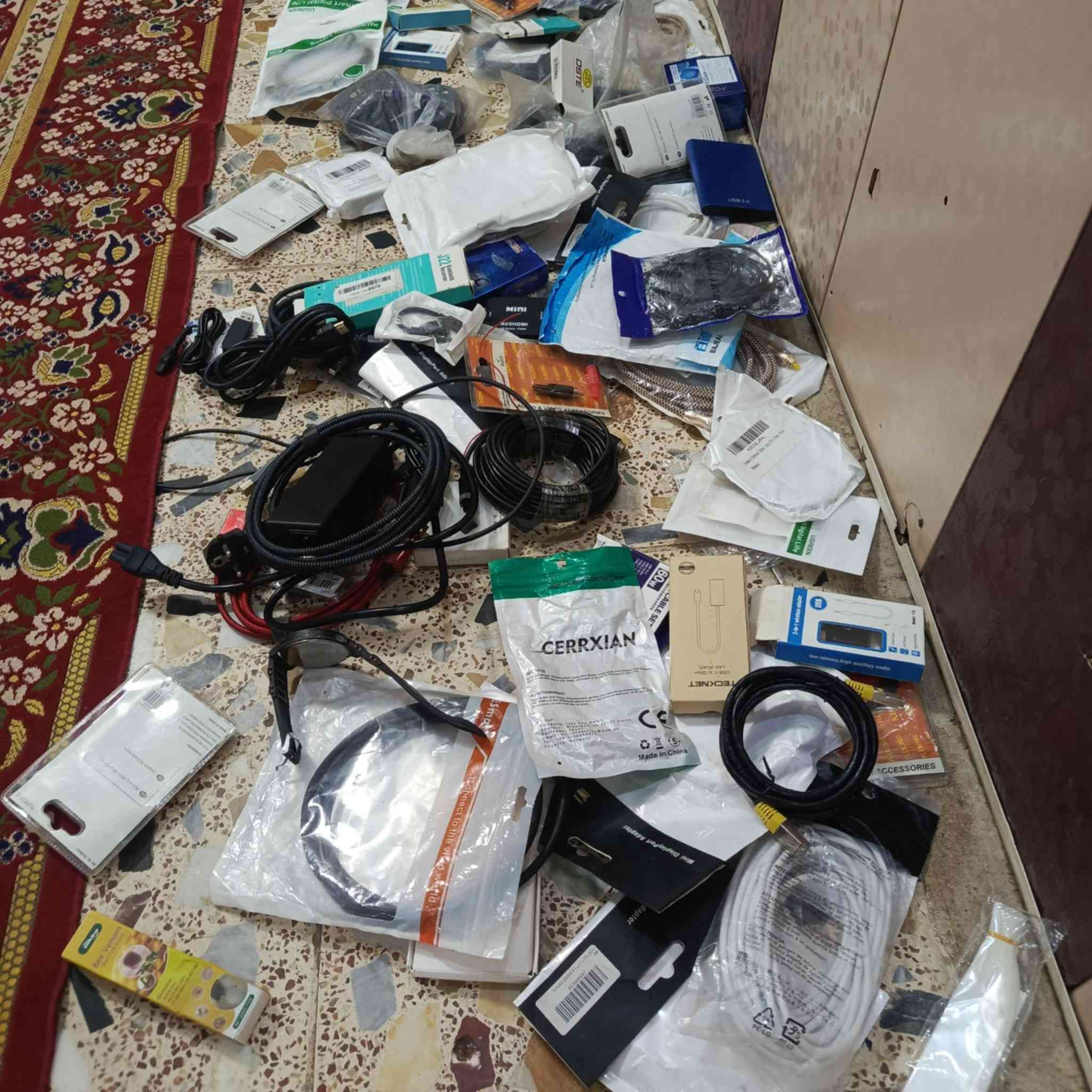 شلعه كيبلات حاسبه ومدري شنو خير من الله بيش يفيدنك تعال خاص


**إذا كنت صاحب هذا الإعلان وتريد حذفه لأي سبب، رجاءا أرسل رسالة إلى الدعم الفني**