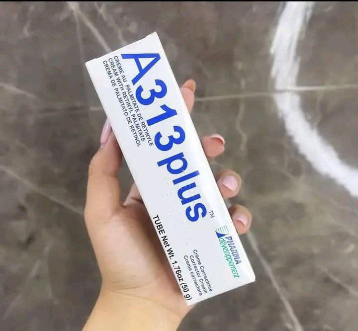 🔥 المنتج الأكثر طلباً واللي البنات دايماً يسألن عنه! بديل الحقن للنضارة الفورية 💉✨لو بشرتچ تعبانة، باهتة أو بيها تصبغات…
الحل وصل 🤍

🌟 عصارة A313 ريتينول الفرنسية 🇫🇷A313 Crème au Palmitate de Rétinyle
أقوى علاج لتجديد خلايا البشرة وإرجاع شبابها ✨💊 كريم فيتامين A ، كريم فرنسي شهير للعناية بالبشرة يحتوي على مشتقات فيتامين A (الريتينول): يساعد في تقليل التجاعيد والخطوط الدقيقة. ويعزز تجديد الخلايا ويحفز إنتاج الكولاجين. ويستخدم لتوحيد لون البشرة وإعطائها النضارة والإشراقة. يجب استخدامه ليلاً بكمية قليلة جداً، ويفضل مع كريم مرطب. غير مناسب للاستعمال مع الشمس مباشرة، ويفضل استخدام واقي شمس نهاراً

يوصي بيه أطباء الجلد لعلاج:
✅ التجاعيد والخطوط الدقيقة
✅ التصبغات والكلف
✅ آثار الشمس
✅ حب الشباب
✅ تهيّج وإجهاد البشرة
💎 شنو فايدته؟
🔹 يحفّز إنتاج الكولاجين
🔹 يسرّع تجديد خلايا الجلد
🔹 ينظّف المسامات ويقلل حجمها
🔹 يخلي البشرة صافية، مشدودة ولمعتها صحية ✨
💥 النتيجة؟نضارة فورية ✨بشرة ناعمة ومشرقة وجه يلمع بدون حقن، بدون فلتر 😍
📍 ملاحظة مهمة:
❌ ممنوع استخدامه للحامل أو المرضع

🚘يوجد خدمة توصيل لجميع محافظات العراق  🚘


**إذا كنت صاحب هذا الإعلان وتريد حذفه لأي سبب، رجاءا أرسل رسالة إلى الدعم الفني**