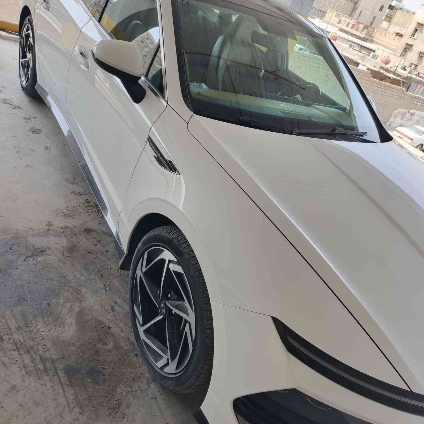 سوناته  خليجي مديل 24 فول 1/1 رقم اربيل بسمي تريد تحويل تريد وكالة حاضرتبديل الدهن بالشركه  ماشيه 11 الف حقيقق شرط الفحص مكفوله كفاله عامه من الزلغ السياره بحاله الوكاله السعر المطلوب 235 وبيها قليل للستفسار *********** مكاني بصره
