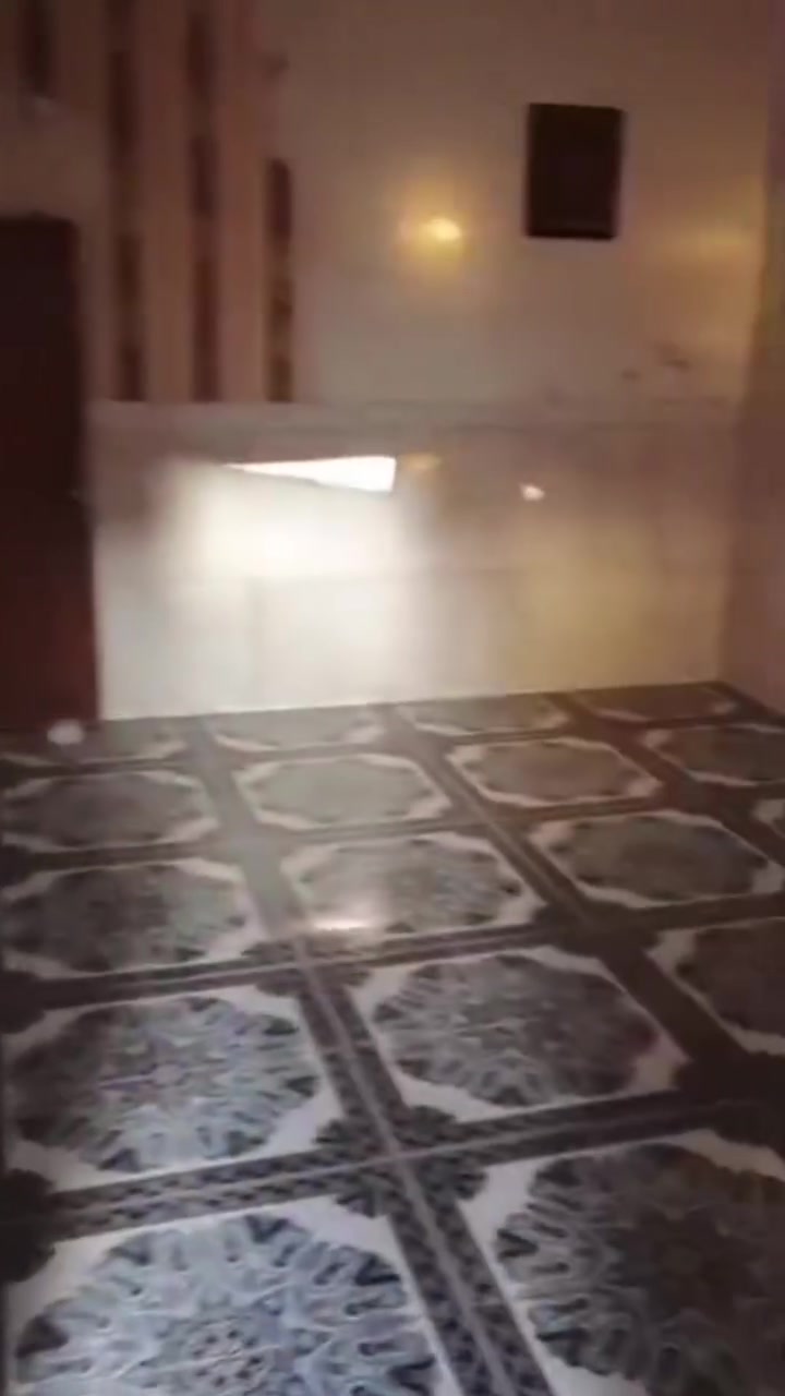 بيت للإيجار في الحسينيه خدمات مسقط شارع العقيد إلي بعده بيت طابق واحد فقط الاتصال على هذا الرقم***********
