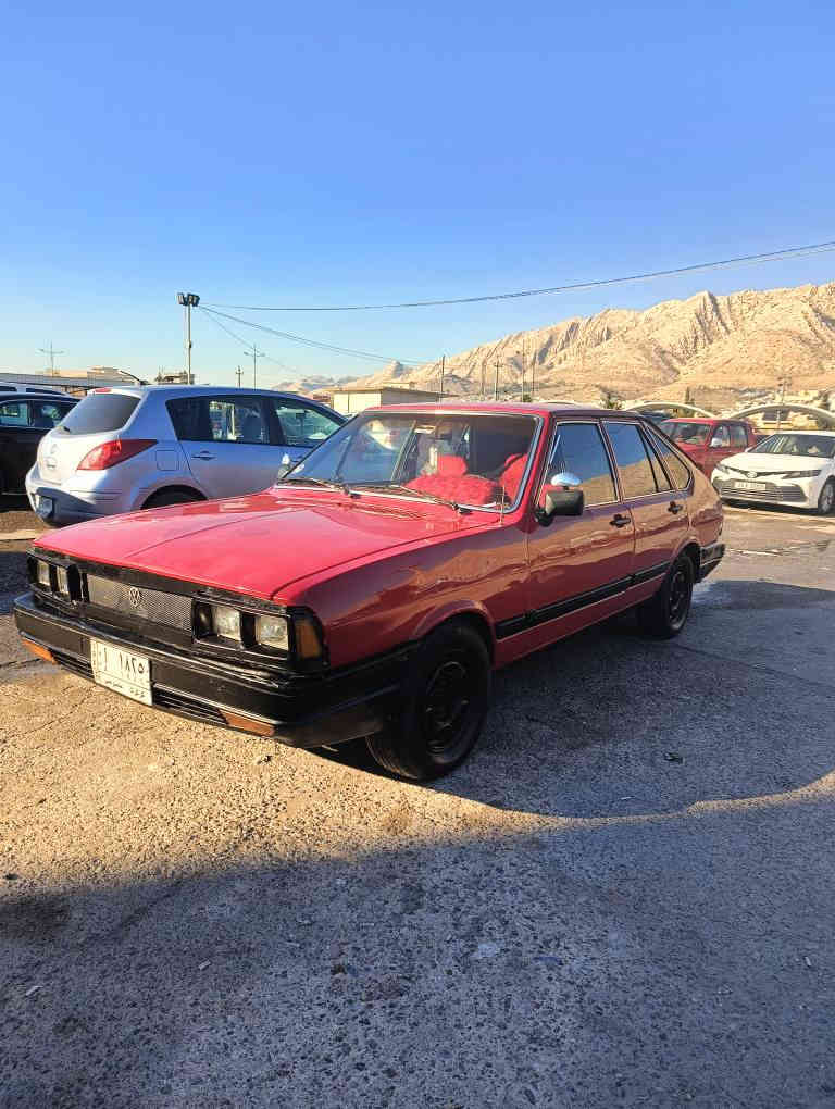 سلام معلیکوم 
بەشەرتی ئەوەلیات و حاسیبە 
سەیارەکە ئیش ئەکات و بێ عەیبە 
سعر 15 ورقە لە دهوکم 
کورەک واتساب *********** دهوك, العراق
