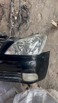 زوج لايت امامي شاهينة كرستال اصلي حاوية السعر ١٤٠ الف علاوي شارع٦ واتس...