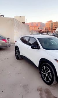 تراكس SR • ٢٠٢٤ • بدون صبغ