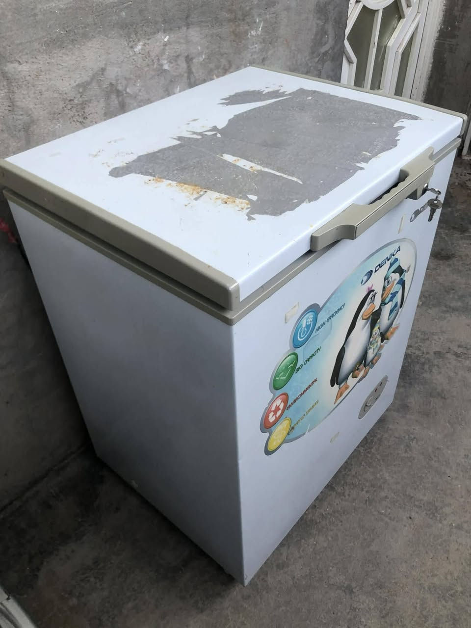 اسلام عليكم مجمده حجم صغير مستعمل مداخله تصليح كلش نضيفه سعر 80 مكان مسيب حي المعلمين  الدوب الاستفسار تصال برقم ***********
