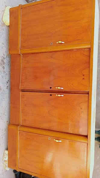 السلام عليكم بوفيه مترين ونص السعر 200وبيه مجال المكان نجف الاشرف ملاضه البوفيه حل وشد الشراي يتصل عل رقم مكلف بنشر  *********** @إشارة النجف
