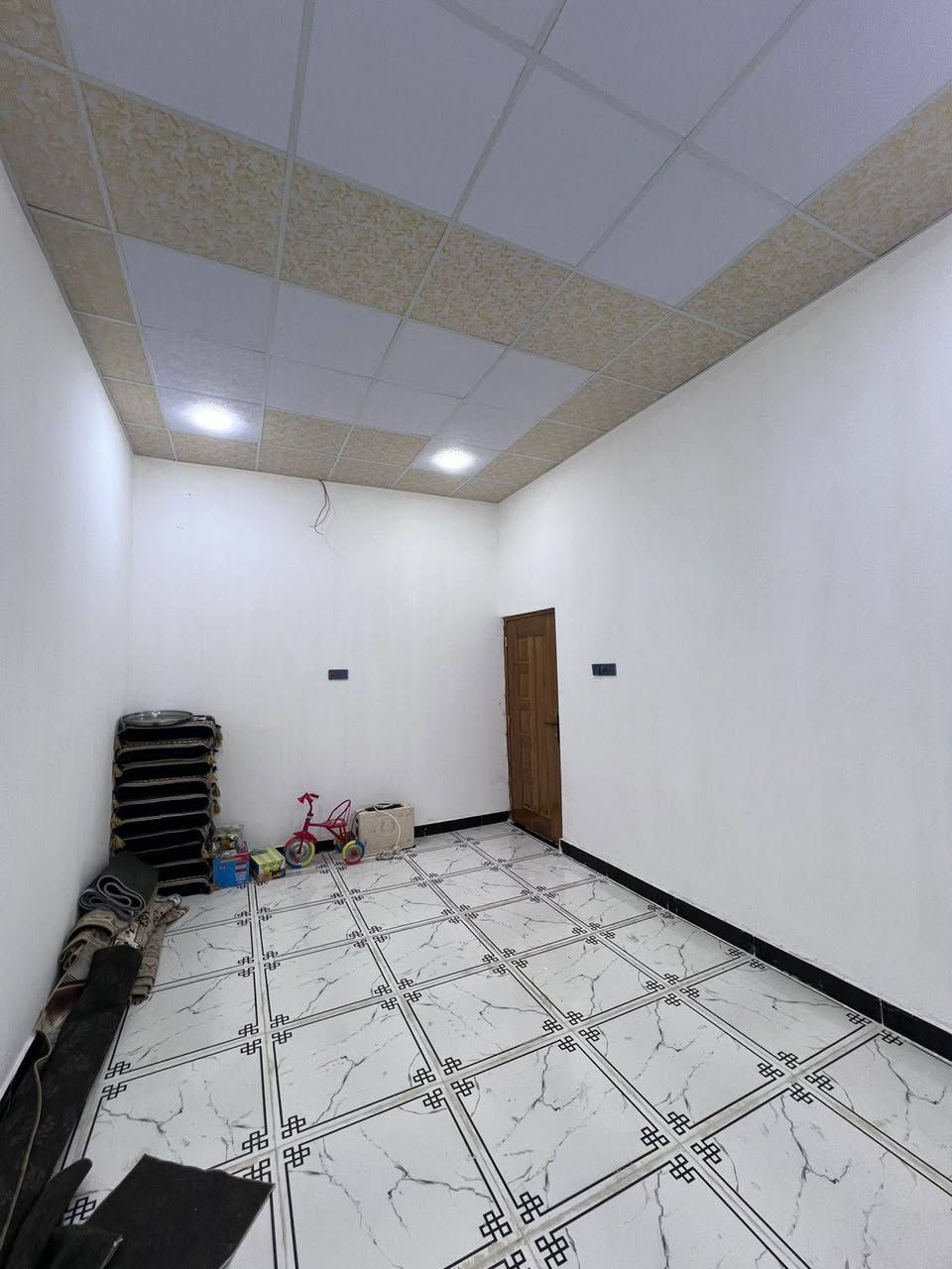 #احجز_موعدك_الآن_لرؤية_العقار

#بيت مساحه 130متر
 #بناء طابوق السعر 72بي مجال

 #العنوان كوت ثوني نوع العقار طابو زراعي عراقي سند 25
#محتويات البيت استقبال صاله مطبخ غرفتين منام صحيات داخليّه وخارجيه طبعن البيت بناء حديث اللاستفسار اكثر واتساب 
***********
