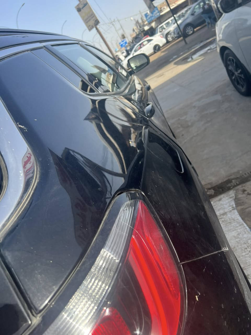 جيب كومبارس ١٨
مكينه ٢٤٠٠ 
مكينه توه مشدوده 
كير مكينه تبريد كفاله 
حادثه جاملغ وبنيد وباب وره الصدر اثر دراجه بالعراق انصبغ نصه 
وسعرهه ١١٥ وبيه مجال
تفاصيل اكثر الاتصال ***********
