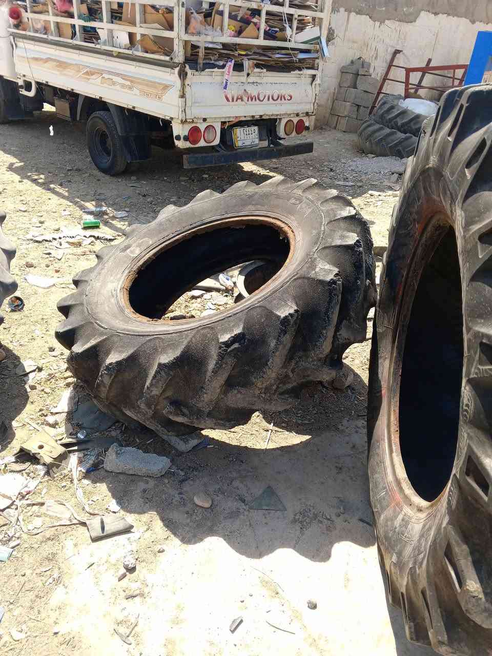 سلام عليكم تايرات عنتر اثيين انضاف ومابيهن ضرر  أو شي ثاني 🙂 للبيع
سعرهن 350 وبيهن مجال 

هذا رقمي بي واتس اب يحب بتواصل وياي ***********ا
او تكدر تراسلني ع صفحتي فيس
