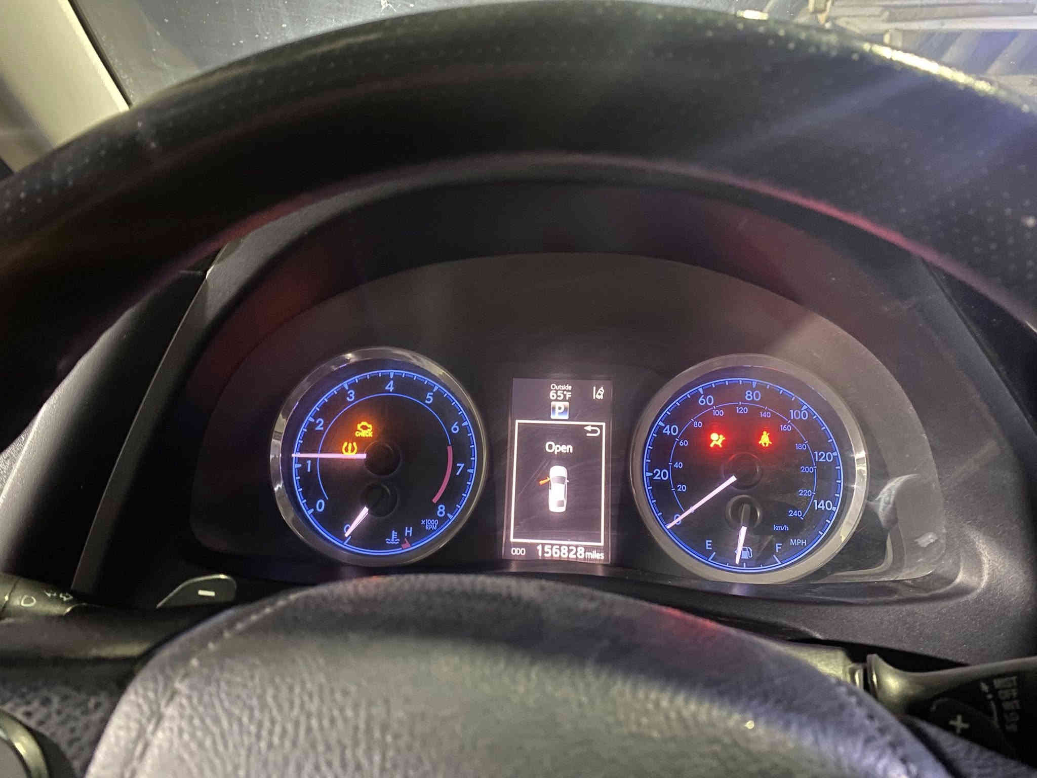 لبيع كورولا مديل 2017 سياره جاهزه من كلشي مكينه كير صدر تخم تاير ورد أمريكي تحويل مباشر بيه سونار ناشره بل منشور ￼بدون دواخل شواصي الغود مكفوله سنويه جديده هزته جديده سياره خير من الله موجوده بل معرض ماشيه 156 مايل حقيقي سياره احله من صور 
مكاني بغداد الحريه الدولعي متوحد وتساب هاذه رقمي اي ستفسار حاضر *********** سعره 125 وبيه مجال
