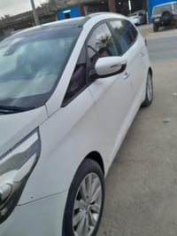 كيا كرنز موديل 2014 للبيع  السياره السياره مكفوله من الكص السعر 80 وبي...