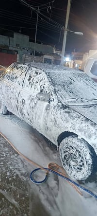 سيارة • مركبة • سيارات للبيع