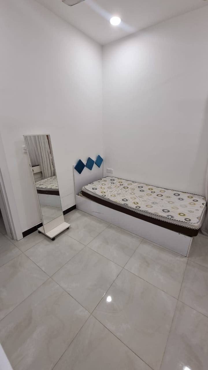 📍 الموقع: الداودي – محلة 613
🛏️ غرفتين نوم
🛋️ صالة واسعة
🪑 الشقة مؤثثة بالكامل وجاهزة للسكن

✨ مميزات الشقة:
 • أثاث كامل وأنيق
 • موقع مميز قريب من الخدمات
 • مناسبة للعوائل أو الموظفين او الطلاب 

📞 للاستفسار والتواصل:***********
@A_me58

https://t.me/A_me58w
