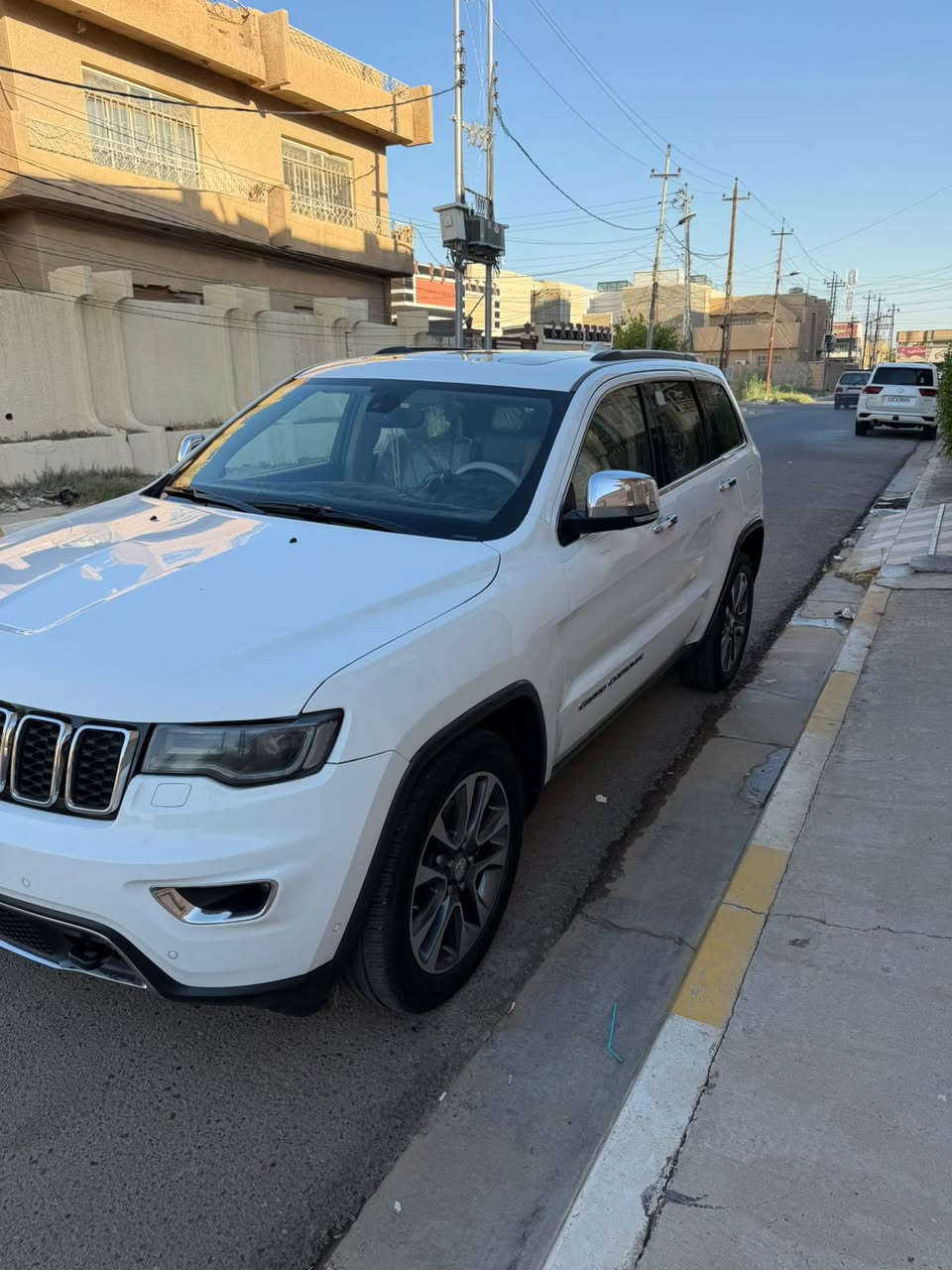 للبيع جيب موديل ٢٠١٨ خليجي فول مواصفات لمتد بلاص فول للأخير سياره جديده جداً ماشيه ١٥٦ الف كيلو 
للستفسار ***********٣
