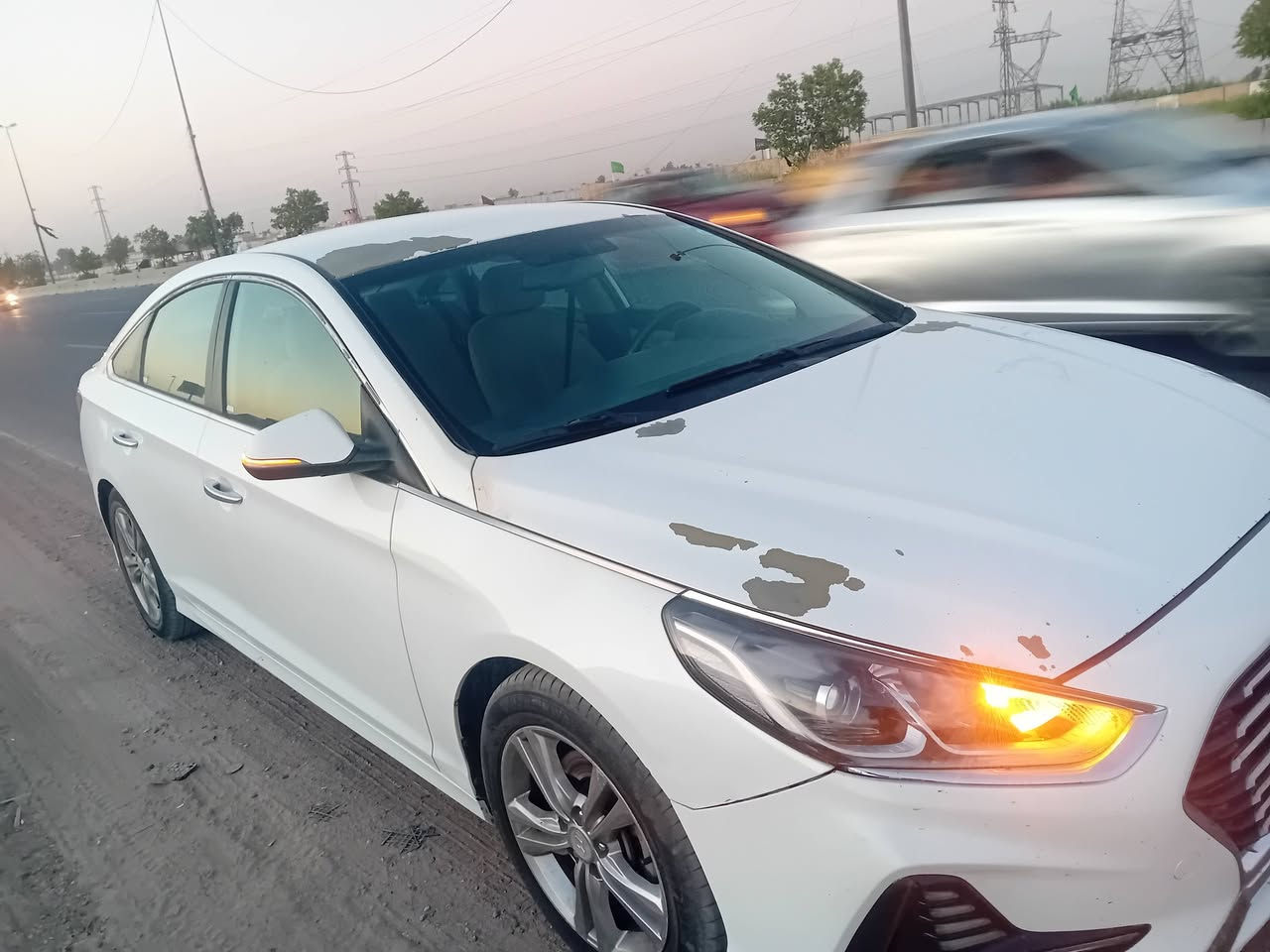 السلام عليكم 
سوناتا موديل 18بيها تقشير بصبغ 
وارد  بيها مكانات صبغ بدون ضربه
سبب تقشير 
السعر 105وبيها مجال 
***********
