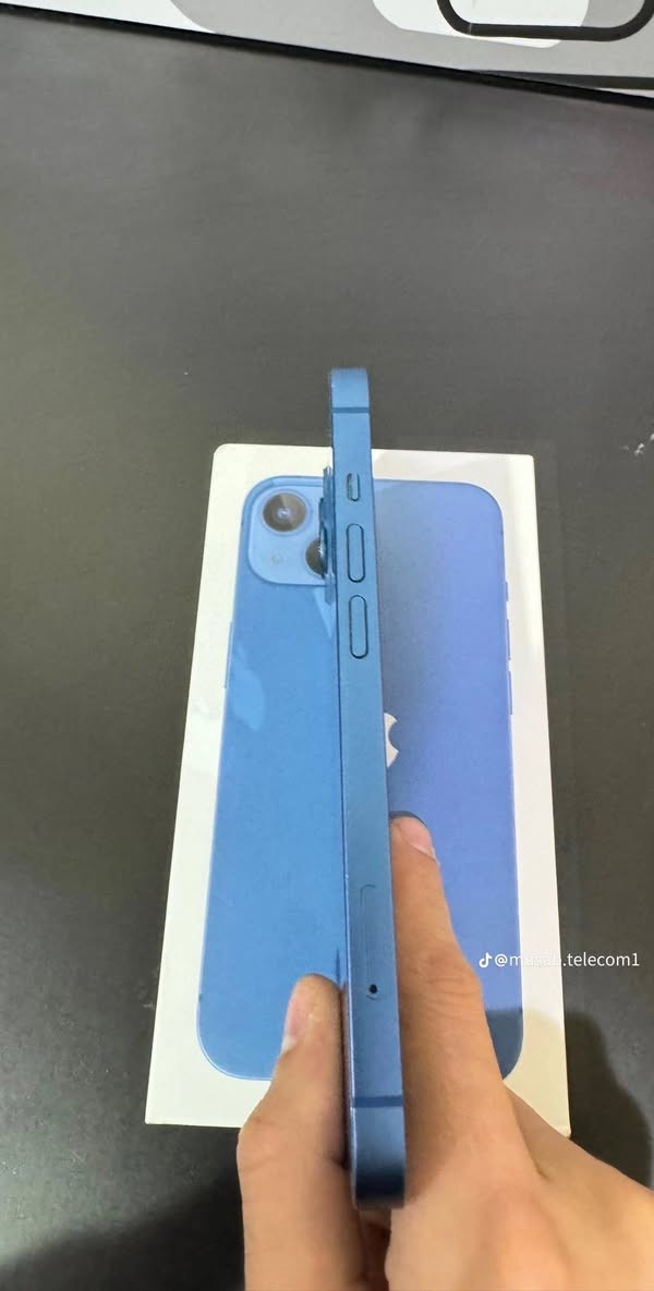 ايفون 13 عادي ذاكره 128
نضافة 100‎%‎
 نضيف واستخدام قليل 

كامل ملحقات 
السعر مناسب 

***********
