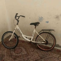 بليسكل حجم 20 صيني موديل 2025 عوزه بس درن وصجم وجوب كادان وره السعر 07...