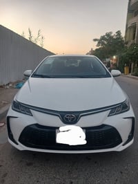 للبيع كورلا موديل ٢٠٢٥ .. رقم بغداد باسمي .. فول مواصفات .. داخل احمر ...