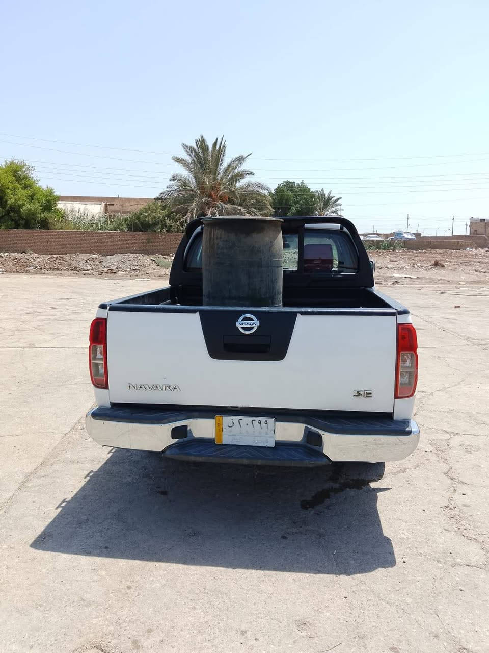 للبيع نيسان نيفاره 2011 كفاله عامه 
تخم تاير تبريد تدفئه 
***********
