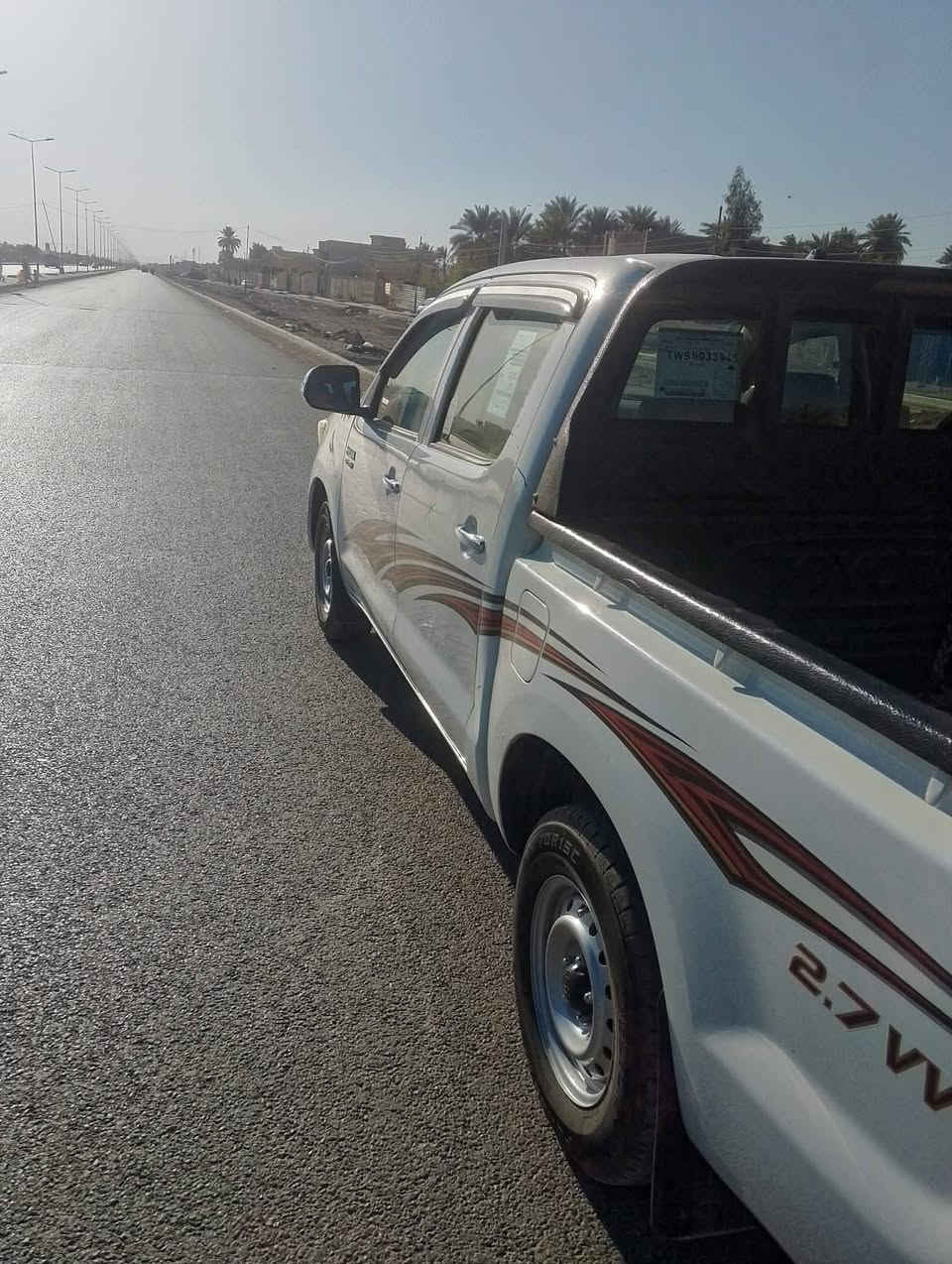 السلام عليكم بيكم للبيع مكفولة موديل ١٢بس هذا إلي بالباب مكينه مامفتوحة وگير مامفتوح واگسل مامفتوح سيارة جديدة ماشية ١٩٠ رقم اربيل عنوان بغداد شاصي 12رقم الهاتف واتساب ***********
