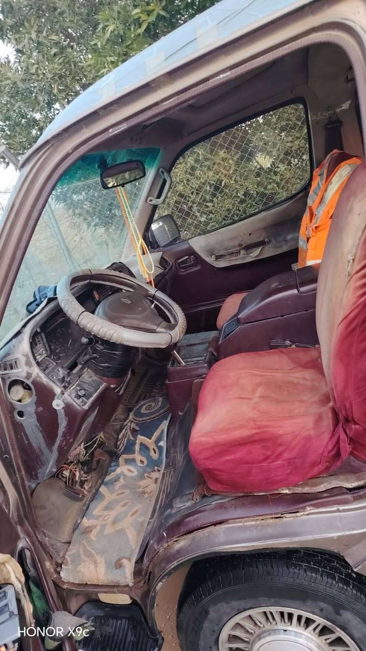 هايسا محرك 2500بطه ديلكو بيه دخانه اول ماتشغل سياره جاهزه وحلوه سياره عوزه ترتيب رقم  ميسان هيىه مامسجله غرامات مصفره راعيه بالعماره تحويل مباشر موديل 1991 سعر (27)ورقه مكانه بالعماره ***********
