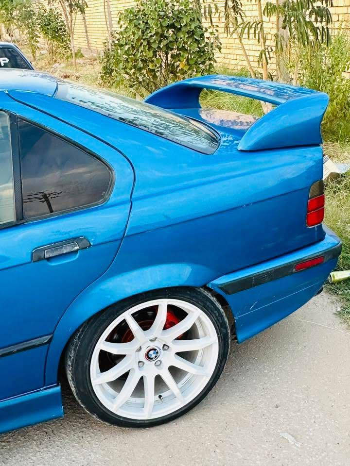 السلام عليكم 
صلو على النبي 
E36 v8 1991
سياره معمره من الدعاميه للدعاميه ومتعوب عليها كلش هواي ومصروف عليها هواي 
١.مكينه٨ اصل ٦ تحويره مرتبه ومشتغلها صحيح بدون مشاكل
٢ كير عادي ٦ نمر شورت شفت رياضي 
٣اكسل قفل شلعه وونسه تريدها شارع تريدها استعراض تريدها كشخه
٤ كشنات جلد دواخل نظيفة كلش 
٥كهربائيات كلها شغاله ونظيفه 
٦راديتر عمل فافون انسه الحماوه 
٧دبل مروحه كهرباء جوزات حماوه كانما شغل سستم  بلادي 
٨صبغ جديد ازرق بحري  اللون ب السنويه ازرق غير محدد 
٩حداديه نظيفه دبلات خلفيه رياضي تتنصه وتتعله حسب الي بالك والنصبه الي تريدها انت
١٠ جام كهرباء شغالات 
١١سستم سماعات صوت يخبل 
١٢ قفاله بنيد رياضي دك بيها٣٠٠ ماعليهن شي 
١٣ منظومه زينون كامله 
١٤ التبريد نقصه كمبريسر وانطيك ويا بوكس كامل طك فلين ماخذه سعره٢٠٠ دولار 
١٥عوازل حراريه للسياره كلها 
١٧ويل كب رياضي ١٨ موديل حديث بي نصبه كلش حلوه
١٨  تخم تاير 
١٩عليها شوته ودبه رياضيه الصوت نغمته كلش حلوه مو مزعجه 

السياره نواقصها بسيطه حيل كماليات  ترايها وين متريد 
رقم بغداد تحويل مباشر مصفره غرامات السياره تنباع وتتحول فقط

السعر٦٠ بيها مجال 

0778 068 5992

0787 689 4661
