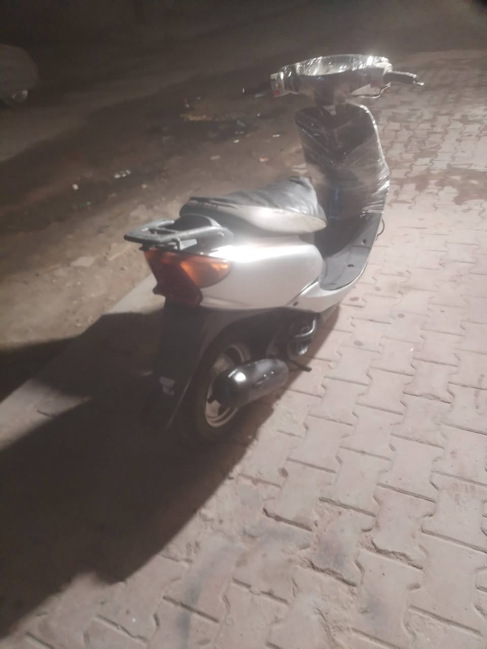 دراجه عصفوريه للبيع فحل ب 350    ***********
