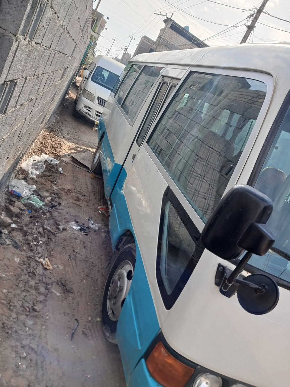 سلام عليكم كوستر راس الثور 2005
تخم تاير ويل ناصي كلابي ستاركس
مكينه وكير واكسل كفاله
رقم نكليزي تحويل ثاني يوم مصفره 
هيئه وضريبه السعر 205 وبيها مجال قليل حك الجيه
مكاني البصره رقم الهاتف ***********
