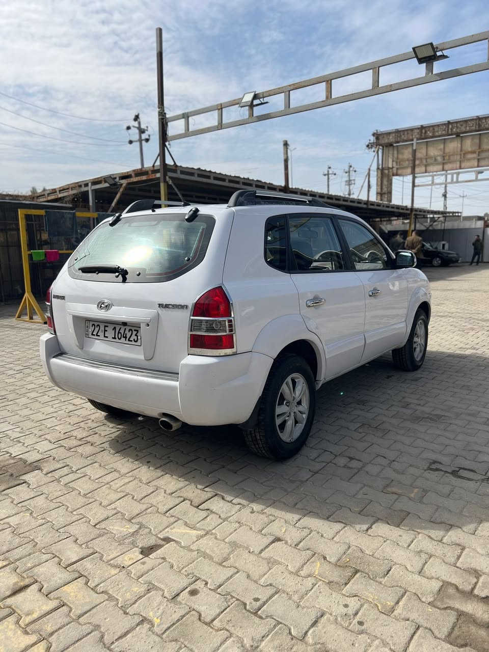 السلام عليكم...
توسان 2010 
خليجي
 شمالي والسنوية بأسمي
مكفولة 
محرك 2000 دوش
شاشة
كاميرا
كير 
محرك 
تبريد 
السونار مرفق مع الصور
السعر 125
العنوان/بابل/المحاويل
***********
