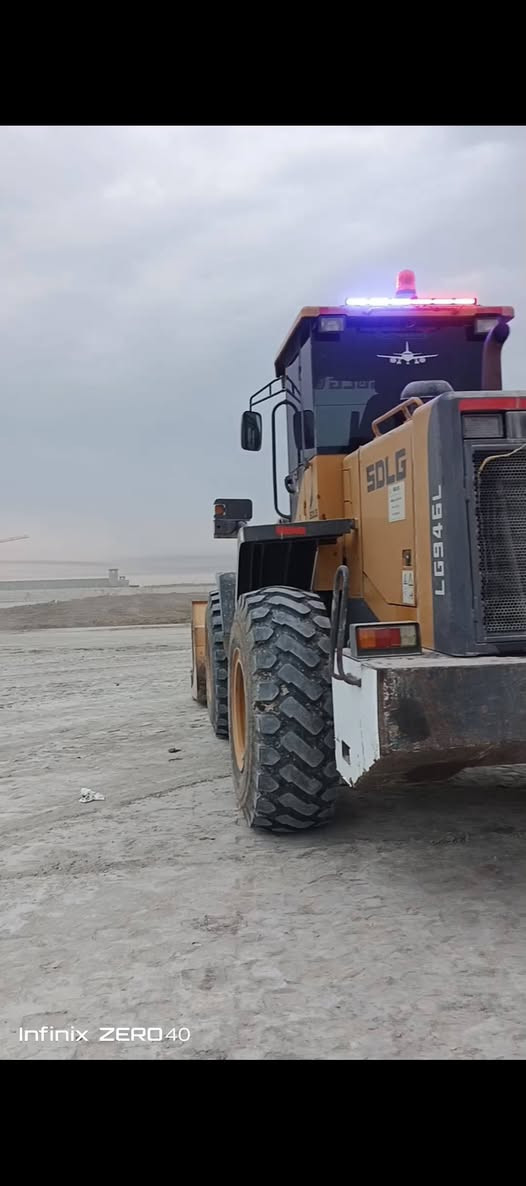 سلام عليكم  شفل يلجي للبيع يلجي حجم 46 مكينه نضيفه اربع تايرات جداد توه شادهن حداده جديده تبريد شقال. لمكينه تشتقل  بشريكه   سعر 3شدات لسفسار علا هاذ رقم ***********
