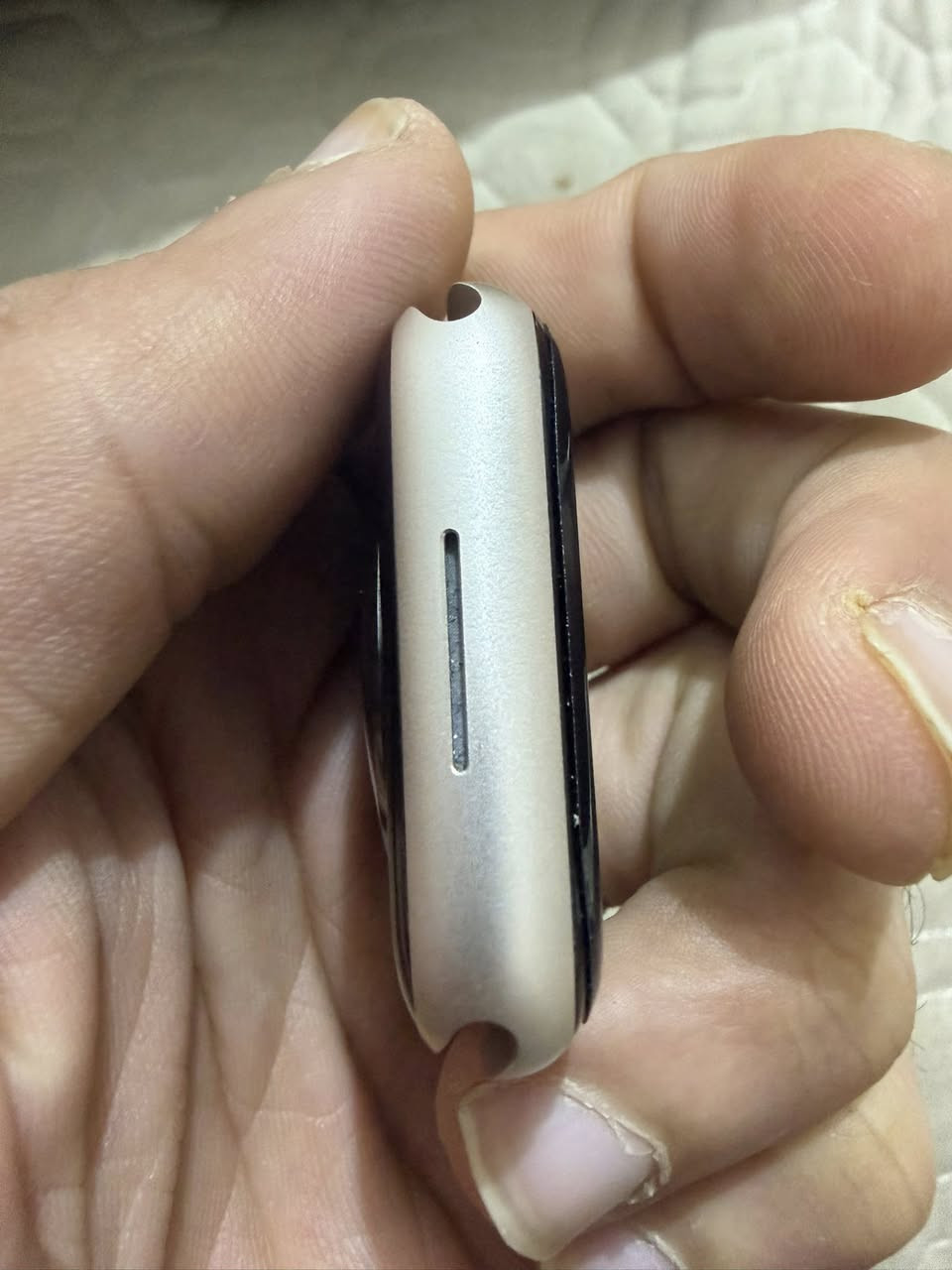 السلام عليكم
ساعة ابل الجيل التاسع حجم 45 الساعه بيها خدوش كلش صغار ع الشاشه و مو واضحات بلصور لان عليها لاصق
البطارية 100% 
يجي ويه الشاشه فقط كيبل الشحن الاصلي  يعني ماكو كارتون
و يجي وياها لاصق بعد واحد هدية و كفر مثل ما موضح بلصور و شاحن متنقل يدعم التايب C
السعر 280 الف قفل 
المكان النجف


**إذا كنت صاحب هذا الإعلان وتريد حذفه لأي سبب، رجاءا أرسل رسالة إلى الدعم الفني**