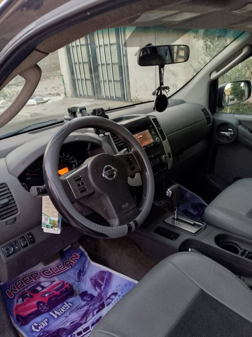 سلام عليكم لبيع سياره نيسان موديل 2012تفاصيل تصال على رقم***********بغداد الشعب
