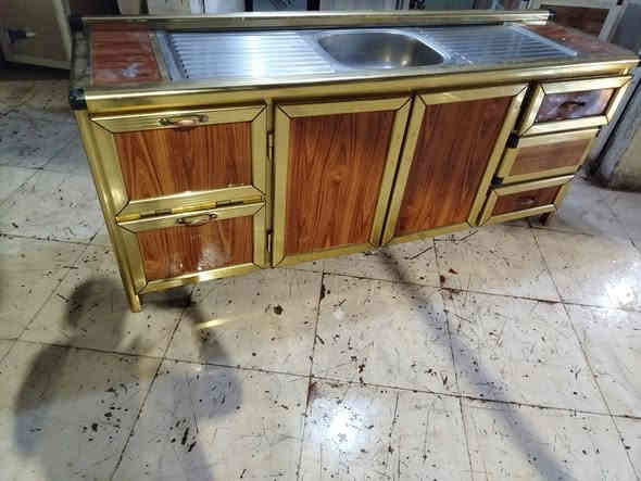 للبيع كونتر سنك مترين نضيف شغل تقيل سعر ١١٠ بي مجال *********** اسيا *********** مكان رشيديه
